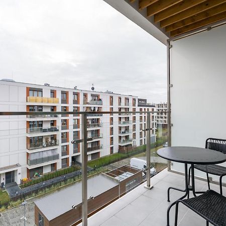 Premium Apartments Poznan Airport By Noclegi Renters Exterior photo