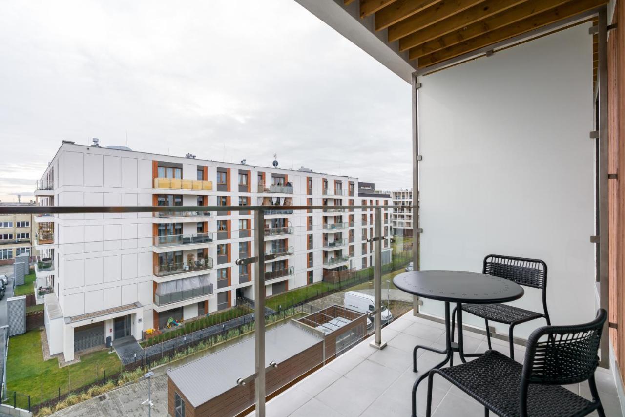 Premium Apartments Poznan Airport By Noclegi Renters Exterior photo