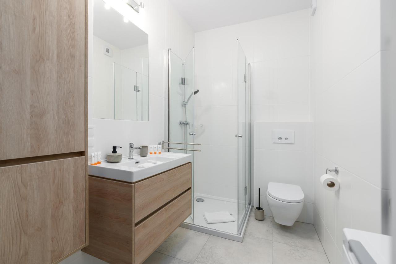 Premium Apartments Poznan Airport By Noclegi Renters Exterior photo